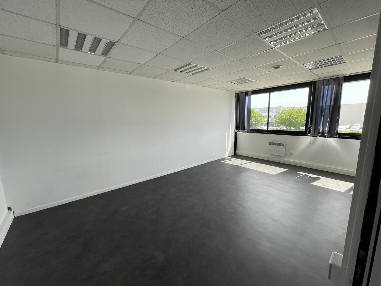 Local d'activité Genas 1139m² Location local d'activité Genas Rhône OLACT2314445 5